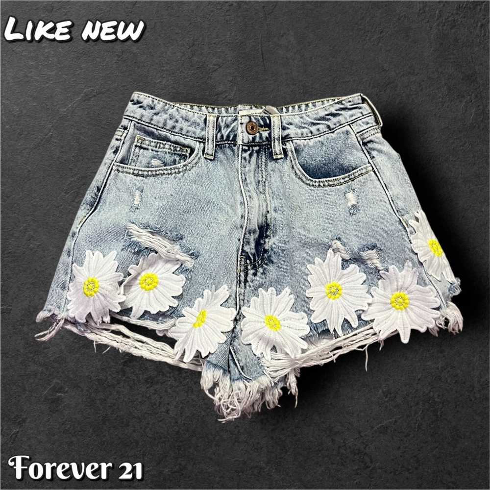 Forever 21 High-Waisted Daisy Denim Shorts – Like New!